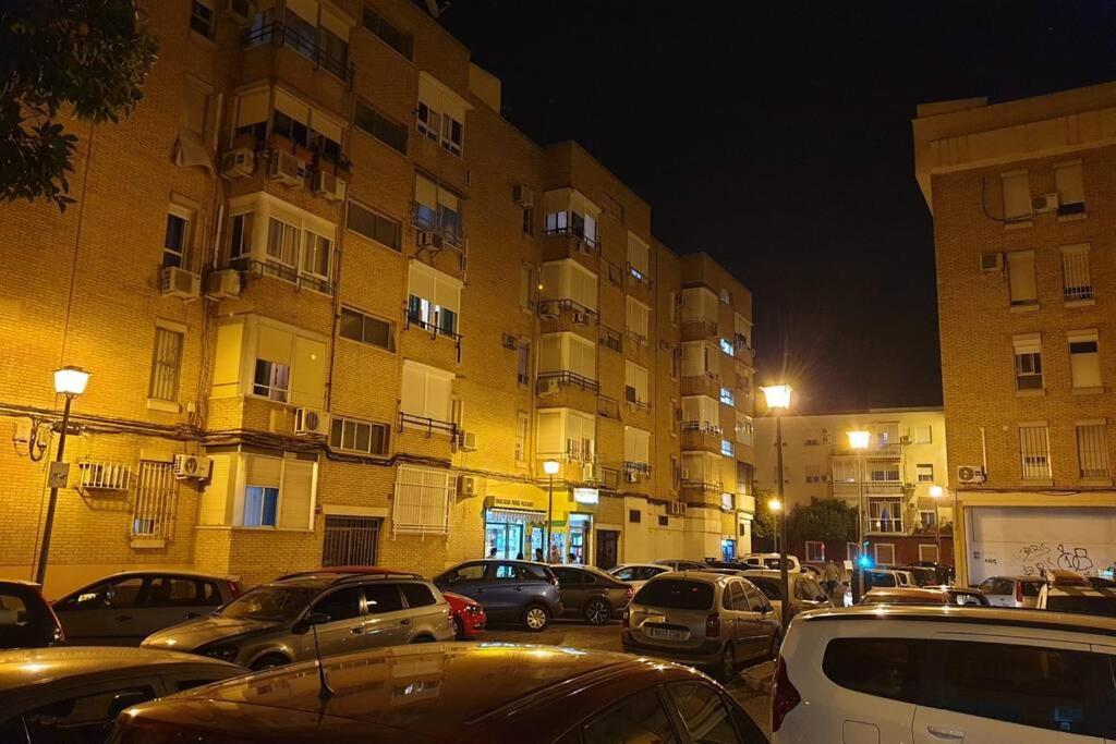 Beautiful And Cozy Apartment In Seville. מראה חיצוני תמונה